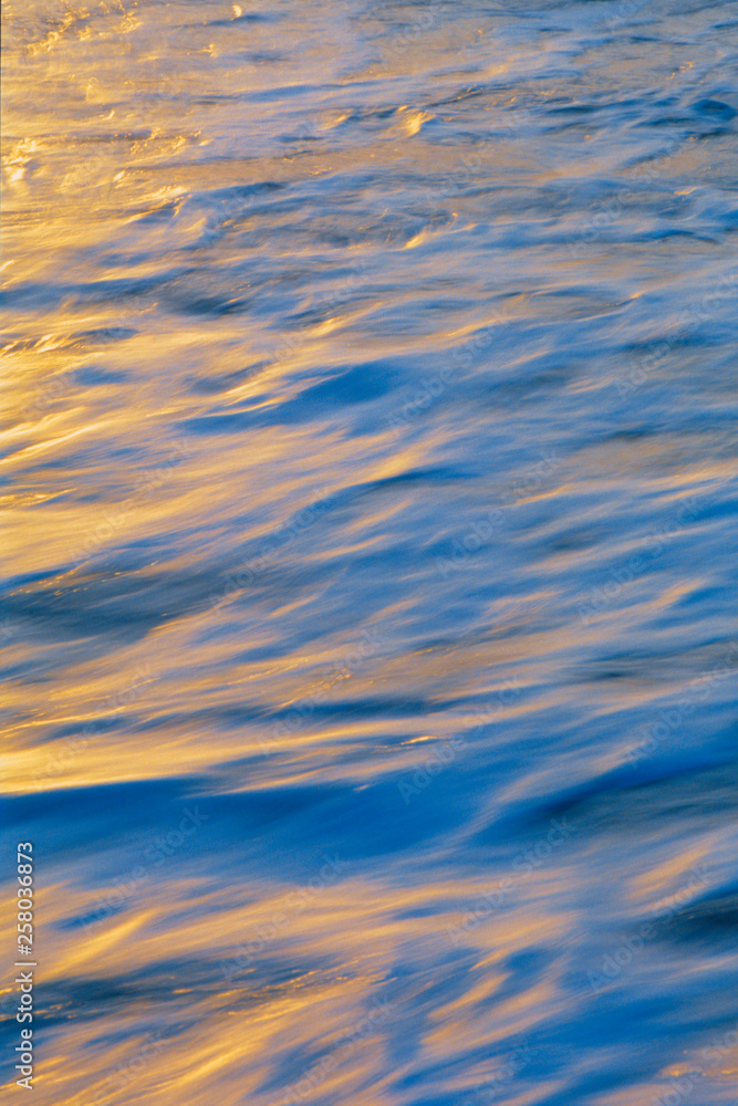Highlights on moving water Highlights on moving water