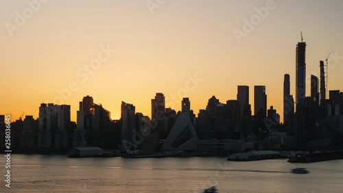 Wallpaper Mural 4K Midtown/West Side Manhattan Sunrise Timelapse Torontodigital.ca