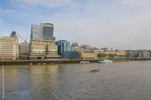 London Ufer Themse Stadtbild
