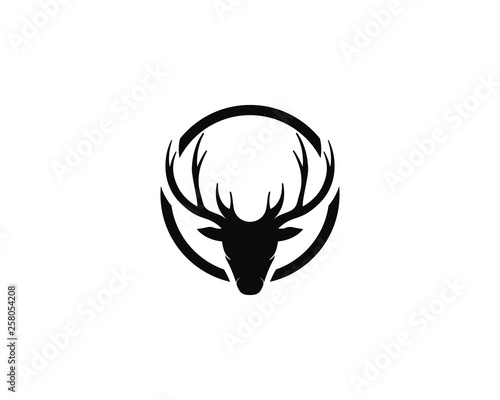 Deer logo template vector icon illustration