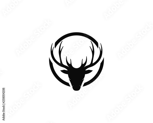 Deer logo template vector icon illustration