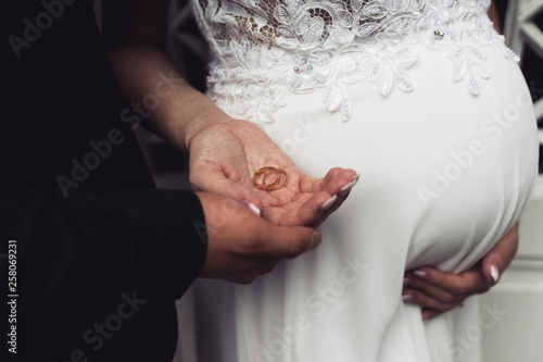 Heiraten mit Babybauch