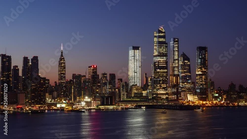 Wallpaper Mural 4K Midtown Manhattan Skyline Morning Twilight Timelapse Torontodigital.ca