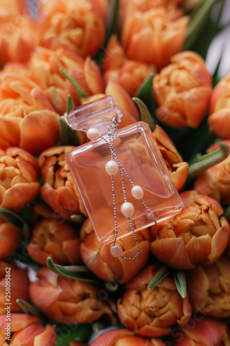 perfume flowers pearls © Ирина Попова