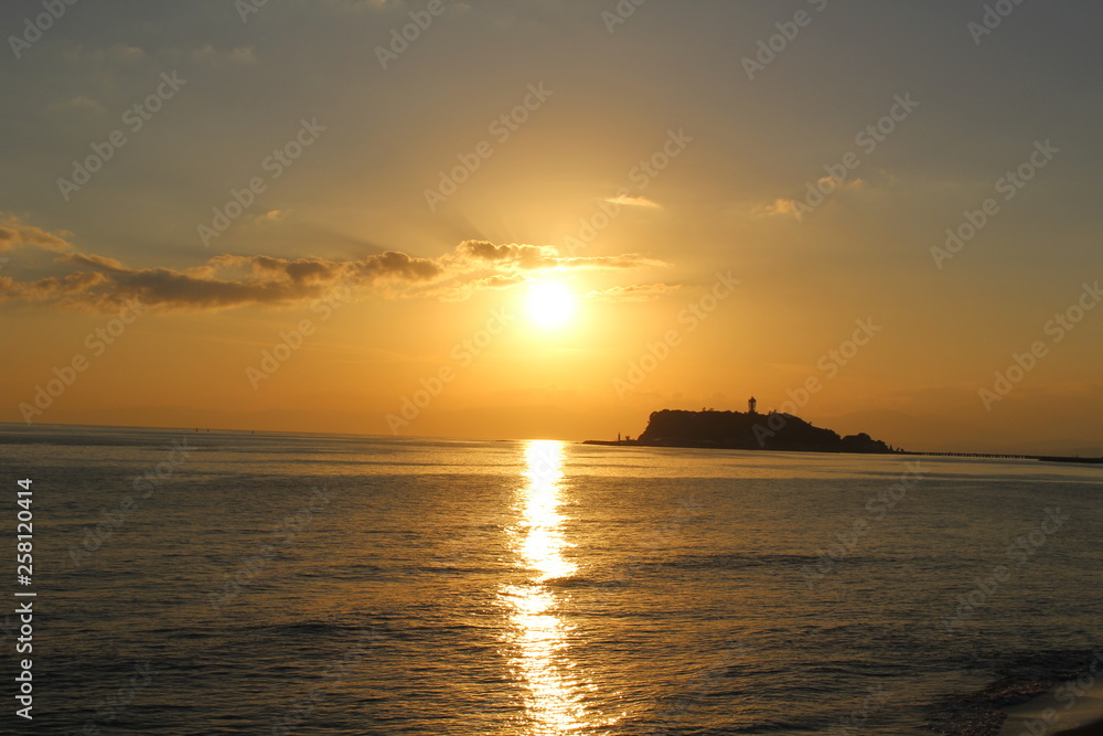 江ノ島と夕日 江ノ島と夕日