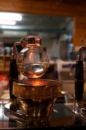 Cafe coffee siphon