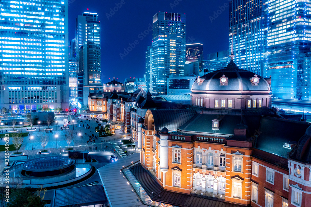Beautiful Tokyo Station night view.