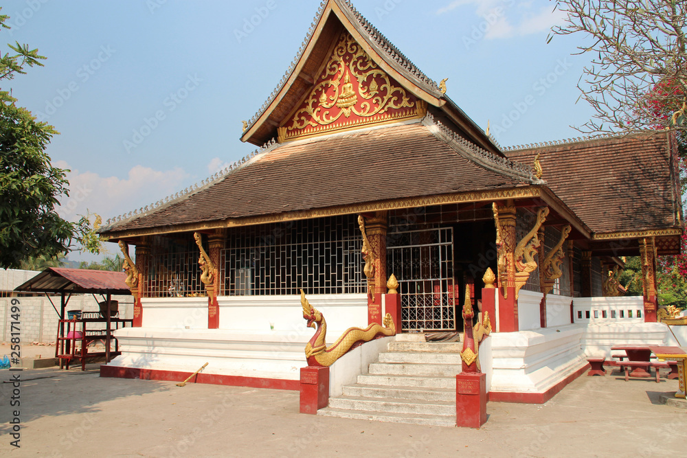 Buddhist temple (Wat Manorom) in Luang Prabang (Laos)