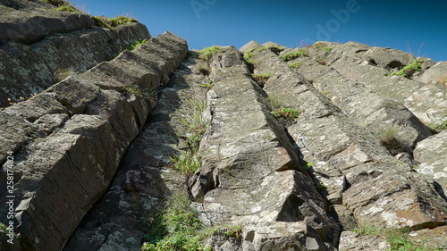 Wallpaper Mural 11254_Vertical_rock_formation_in_the_Giants_Causeway.jpg Torontodigital.ca