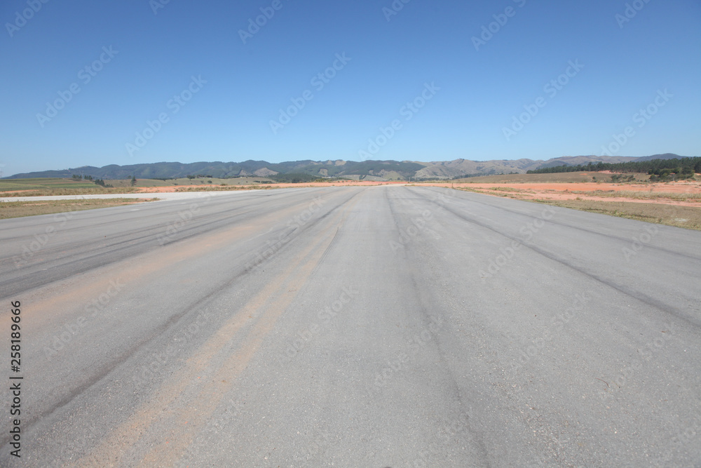 Natureza, Pista e Portão