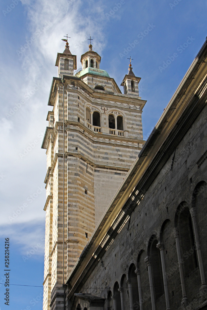 scorcio del campanile della Cattedrale di San Lorenzo, Genova
