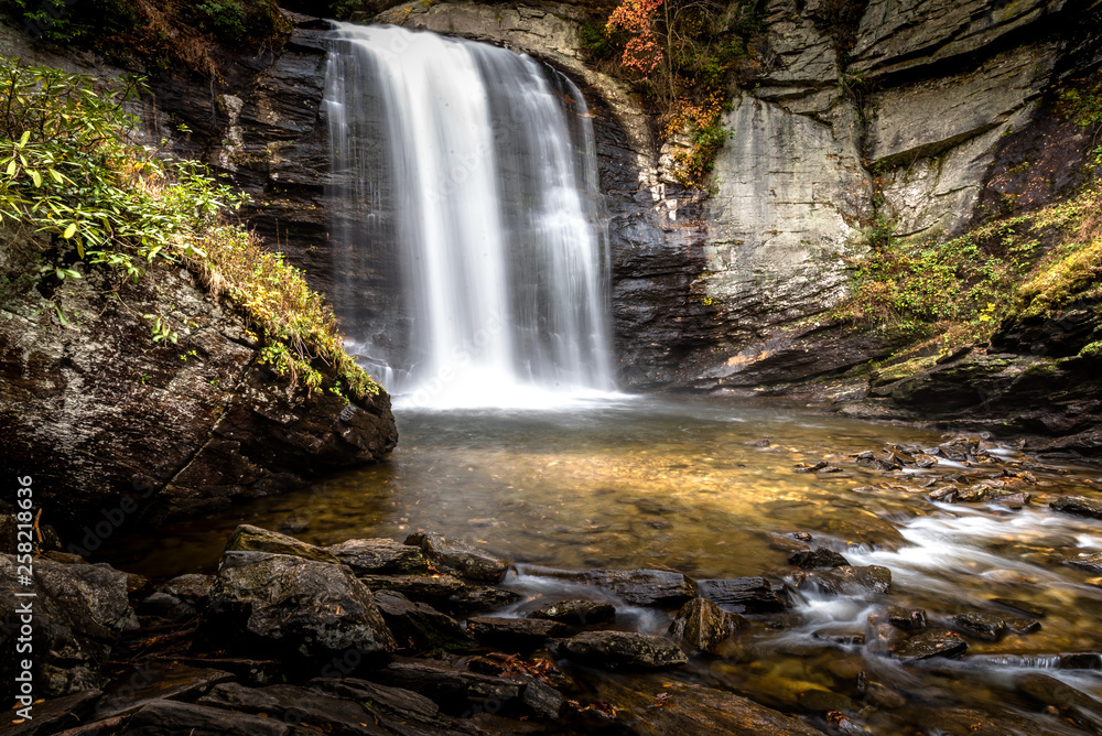 Fototapeta premium Linville Falls Long Exposure