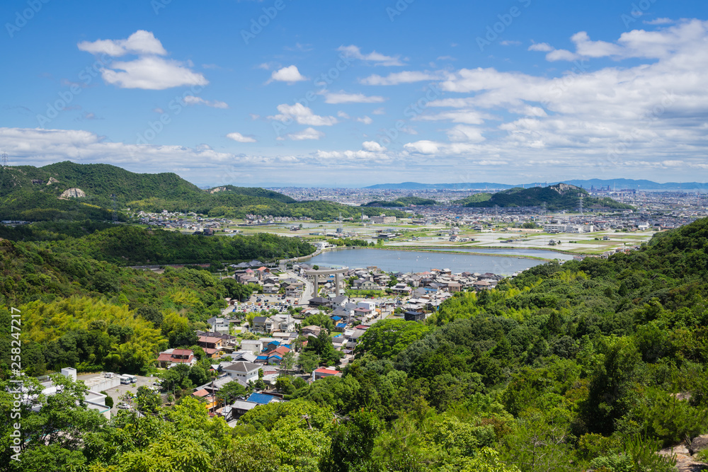 鹿嶋神社の大鳥居周辺の風景