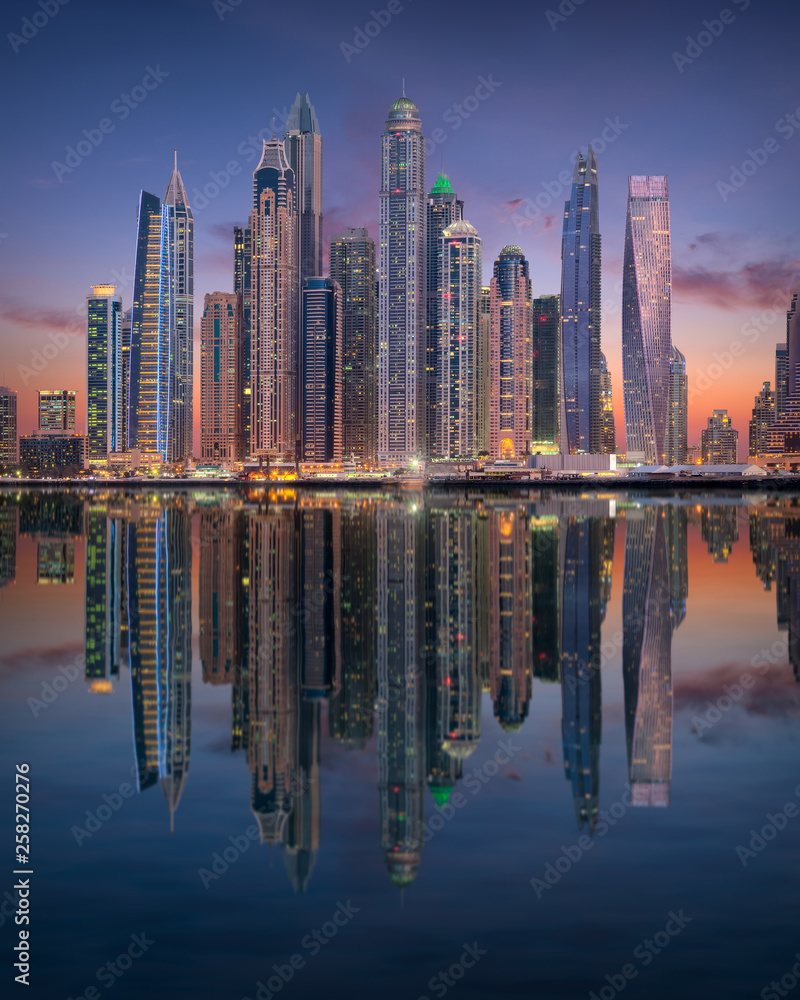 Φωτογραφία Skyline of Dubai town with highest residential buildings in the world