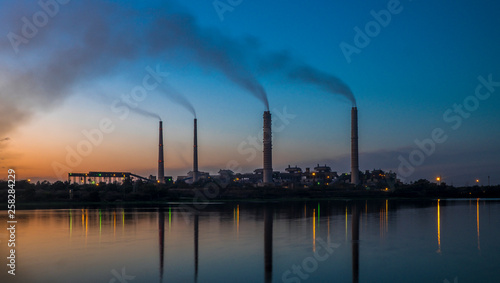 india ,Bundi, factory, pollution,smoke, reflection