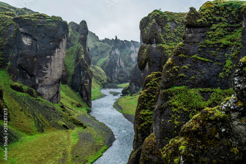 Fotografia Unique landscape of Fjadrargljufur in Iceland
