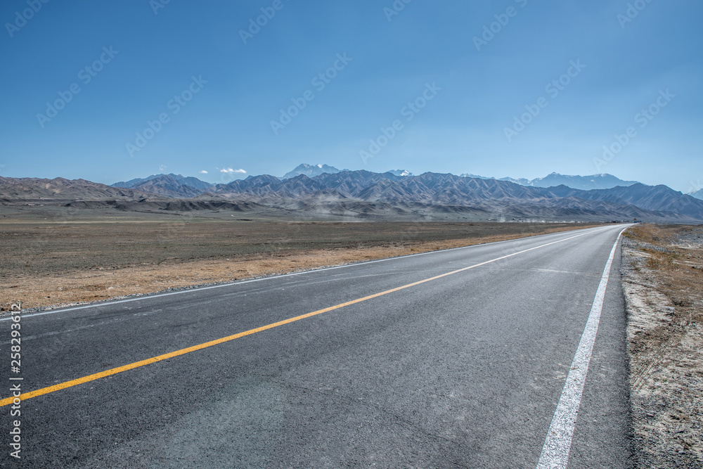 Naklejka premium Highway across the Grand Canyon, Xinjiang, China 