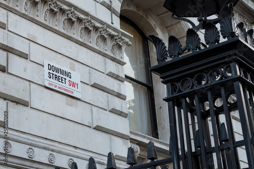 downing street sign