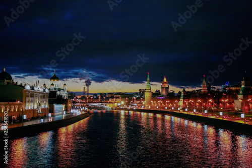 Moscow River: right side - Kremlin.