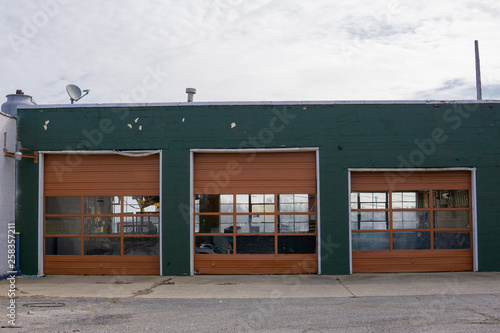 Abandoned repair shop in Rochester, Michigan