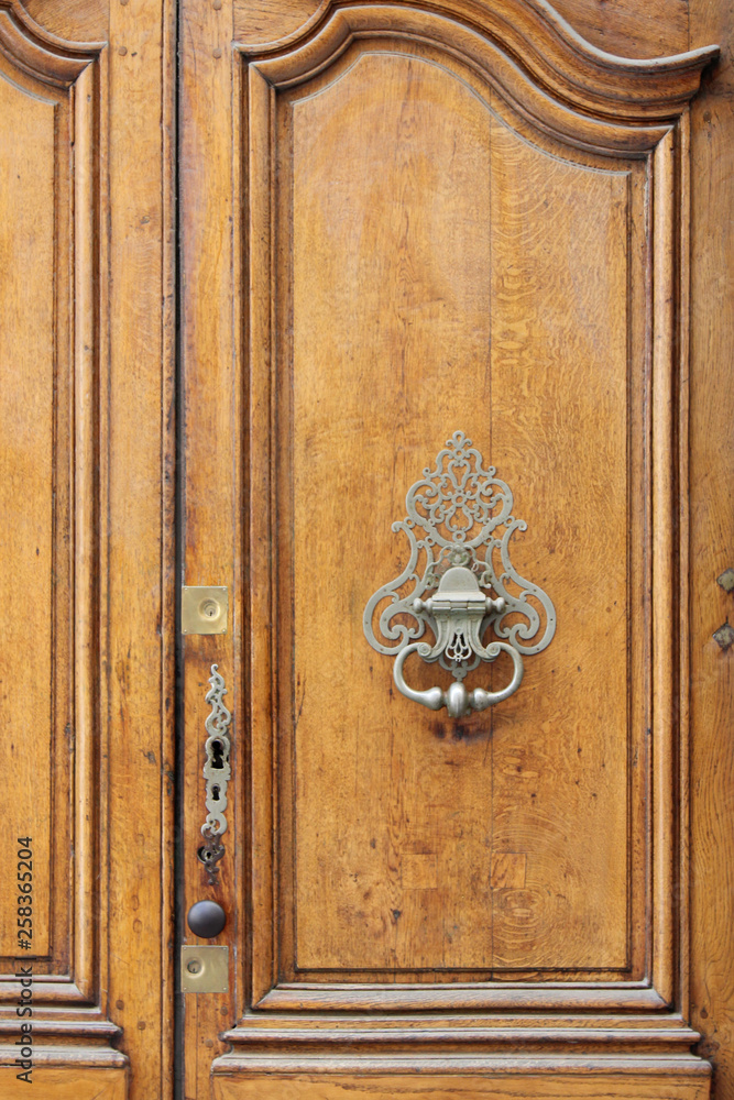 Door (Bordeaux - france) Door (Bordeaux - france)