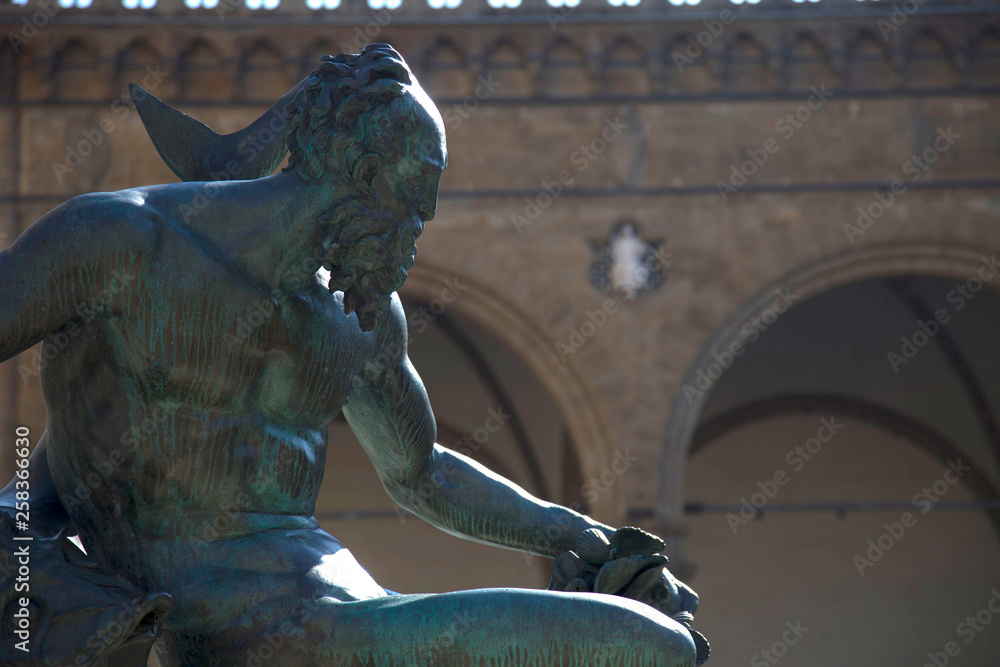Italia, Toscana, Firenze, la fontana del Nettuno con le sue statue, in piazza della Signoria,appena restaurata.