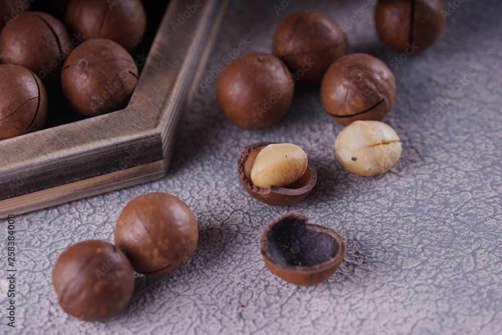 Obraz premium Macadamia nuts closeup.
