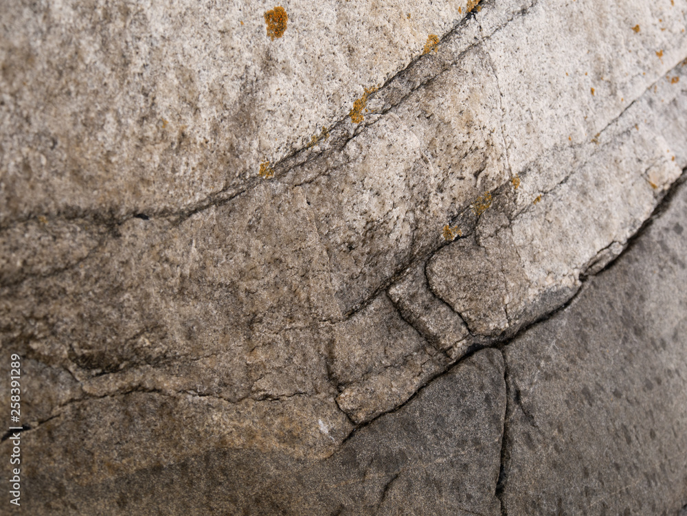 Obraz premium Granite rock texture with some cracks