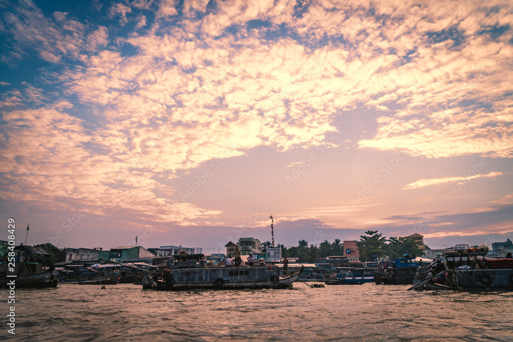 Floating market, Can Tho, Vietnam Floating market, Can Tho, Vietnam