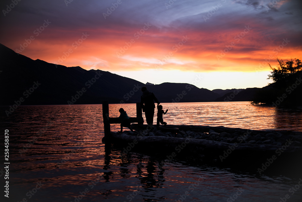 Fototapeta premium sunset at the lake