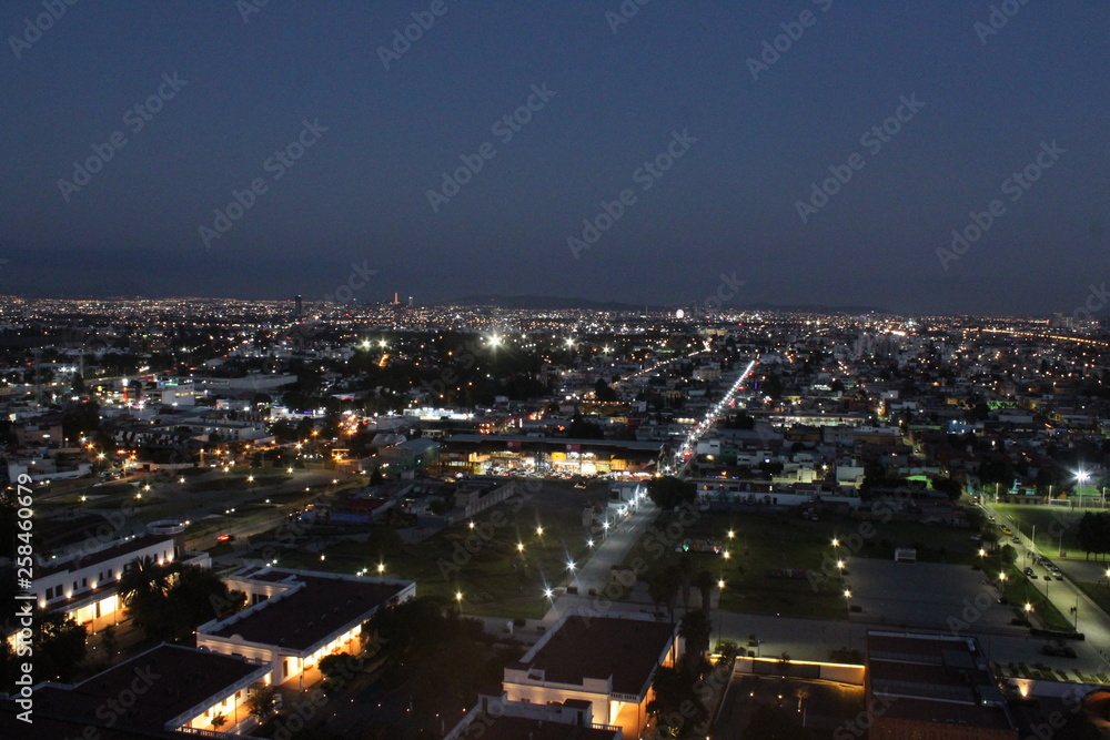 Fototapeta premium Ciudad, Noche, Cholula Puebla
