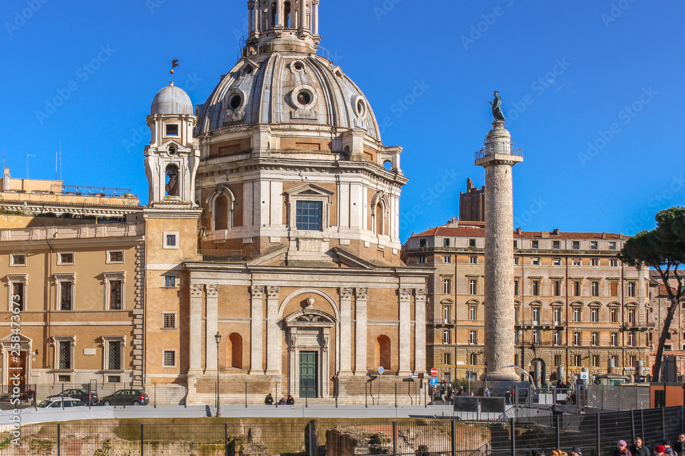 Weekend in Rome. Grandiose architecture and ancient ruins