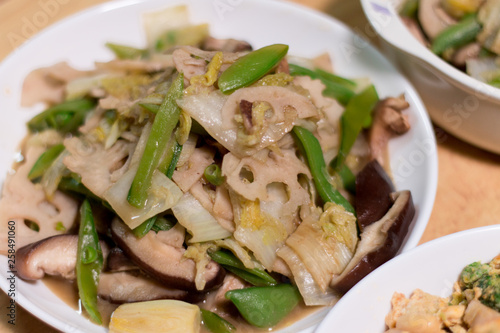 Stir fry vegitable / Vegan meal - Lotus roots/beans/Shiitake mushrooms - Japanese food and culture