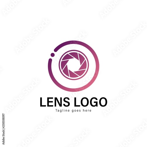 Lens logo template design. Lens logo with modern frame vector design