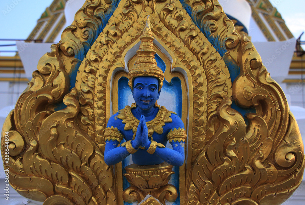 Obraz premium statue in thai temple