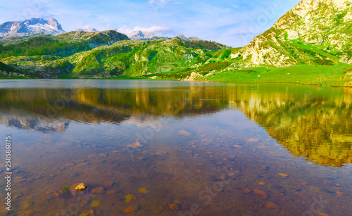 Fototapeta Naklejka Na Ścianę i Meble -  Picos de Europa, national park. Asturias, Spain.