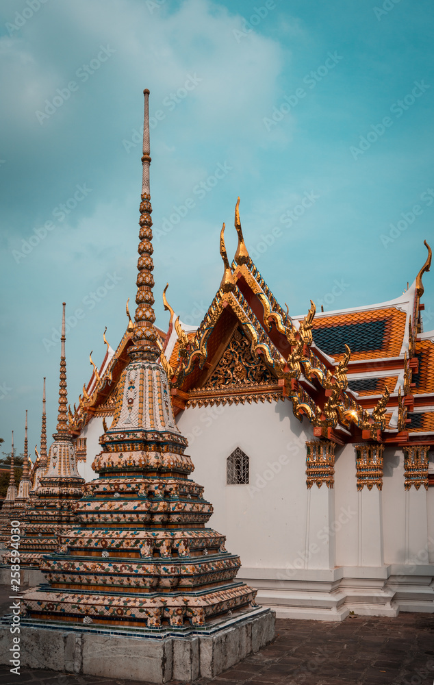 Fototapeta premium Wat Pho or Wat Phra Chetuphon Vimolmangklararm Rajwaramahaviharn is one of Bangkok's oldest temples, it is on Rattanakosin Island, directly south of the Grand Palace.