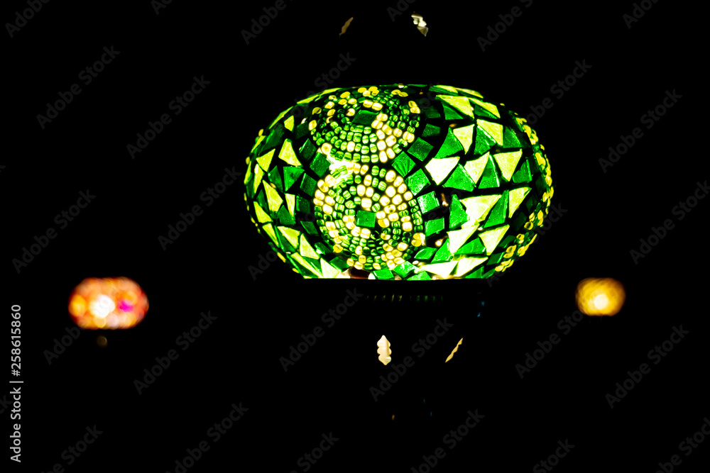 Orientalische Lampe, Licht Dekoration Bar Restaurant Stock Photo | Adobe  Stock