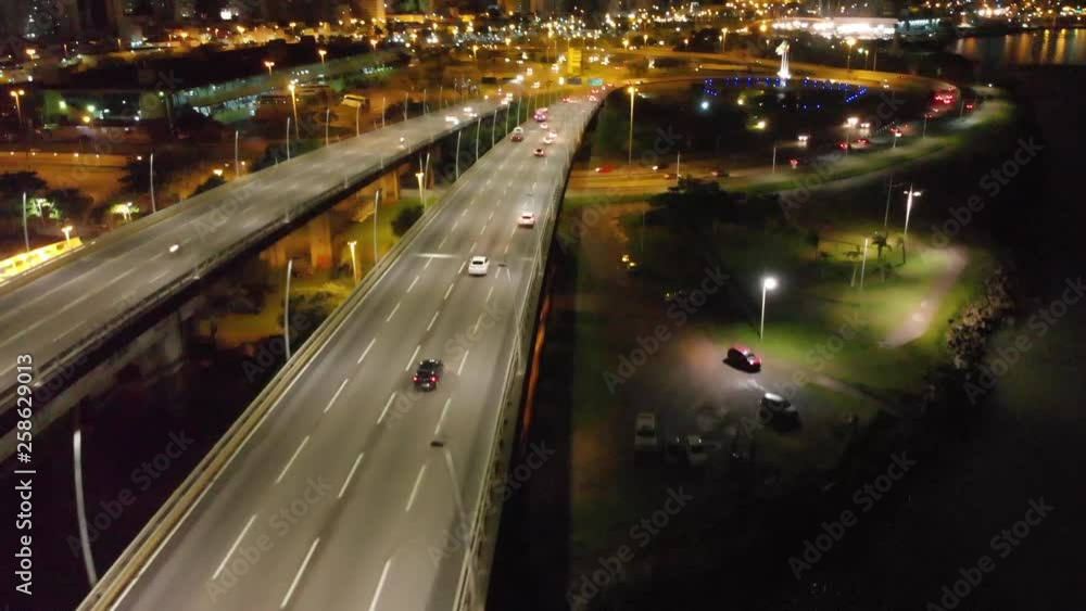Ponte Pedro Ivo Campos Florianópolis noite 