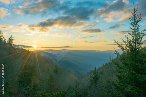 Morning sunrise over the Oconaluftee Valley in the Great Smoky Mountains National Park © isuflyboy07