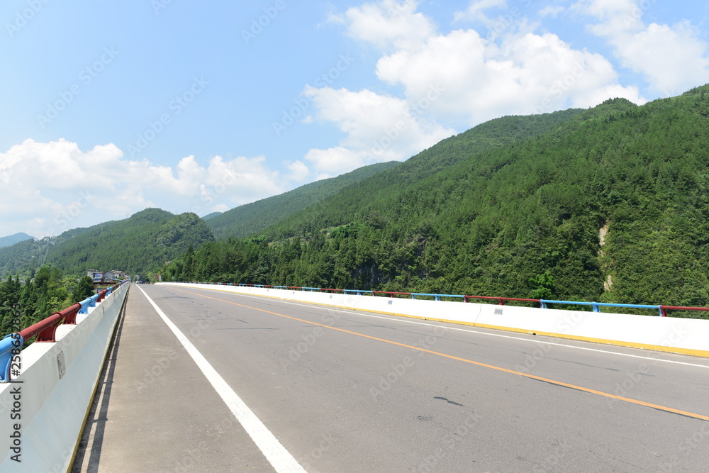 Obraz premium Village road