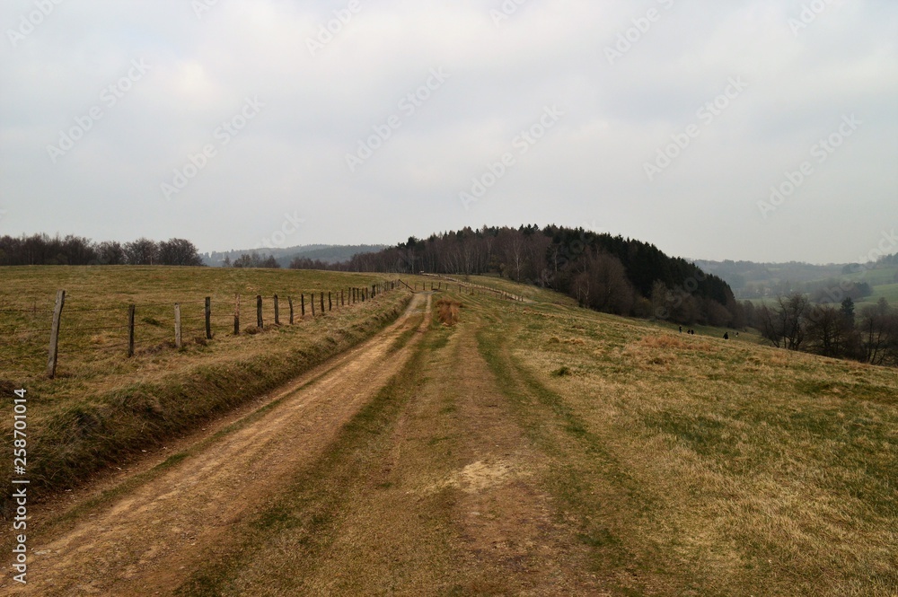 Wanderweg am Stilleking im Sauerland bei Lüdenscheid