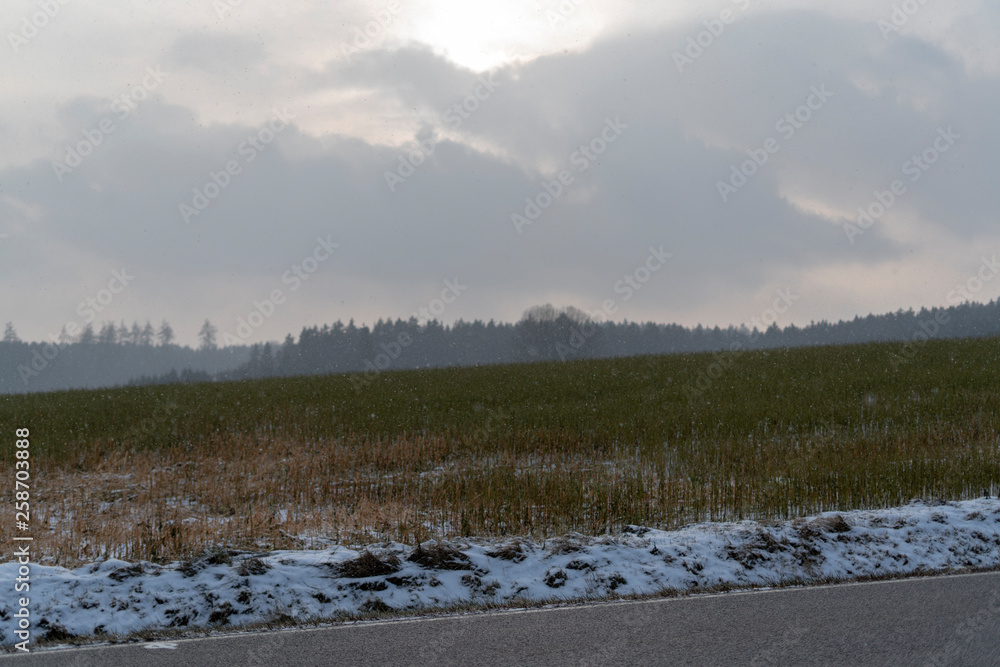 Naklejka premium Winter schnee landschaft mit Wahrzeichen