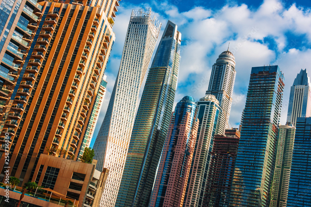 Obraz premium Modern residential architecture of Dubai Marina, UAE