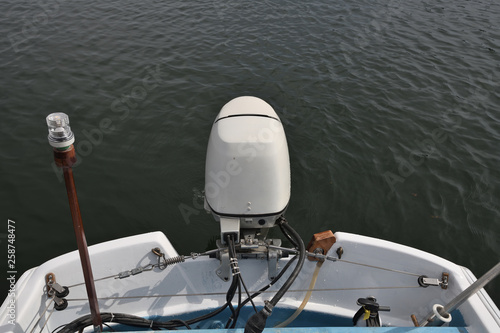 Φωτογραφία "the Skiffer" vintage mid century 13' 40hp fiberglass outboard freshwater / salt