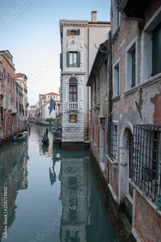 Rues, ruelles et canaux de Venise en Italie  © Jean-Marie MAILLET