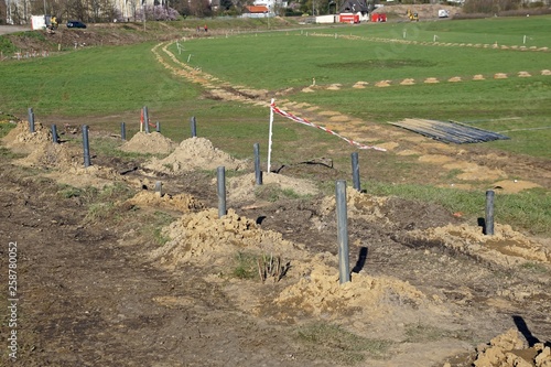 Bohrungen für die Überprüfung von Bobenblindgängern photo