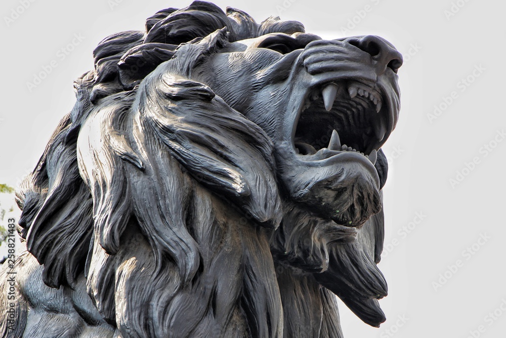 Fototapeta premium Leones estatua