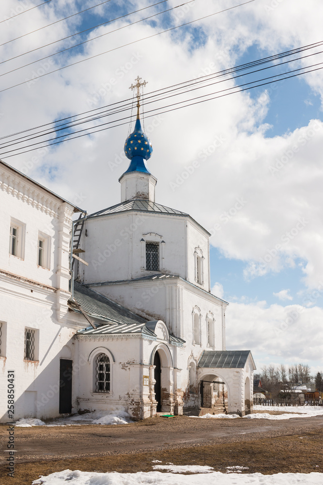 Obraz premium Cathedral Of St. Nicholas and the Church of the beheading of John the Baptist, the Church of Peter and Paul in St. Nicholas monastery, Pereslavl-Zalessky, Yaroslavl region, Russia