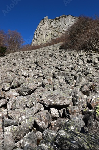 rivière de pierre de la roche Sanadoire, Auvergne photo